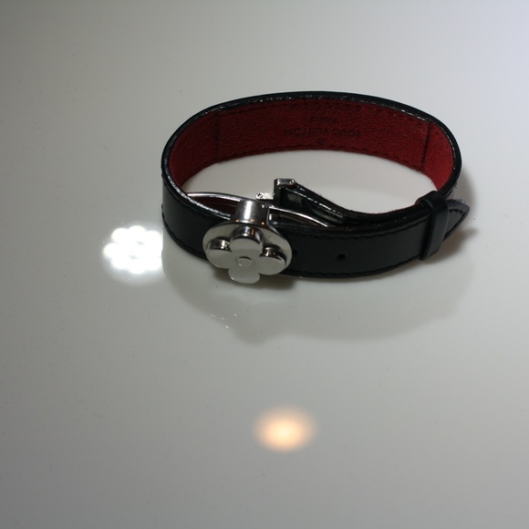 PRE-OWNED Louis Vuitton Leather bracelet - Picture 2 of 2